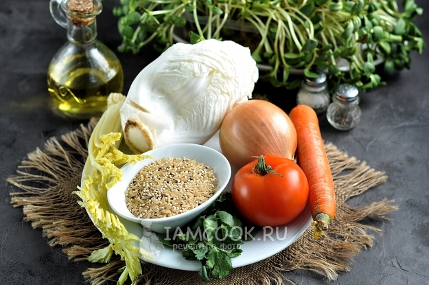 Ингредиенты для супа с белой киноа и ростками подсолнечника