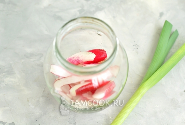 Порезать редиску