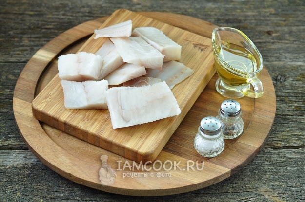 Порезать филе трески