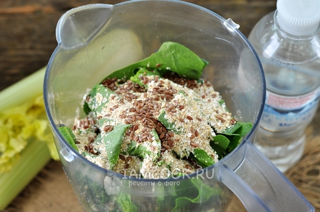 Добавить семена, овсянку и масло