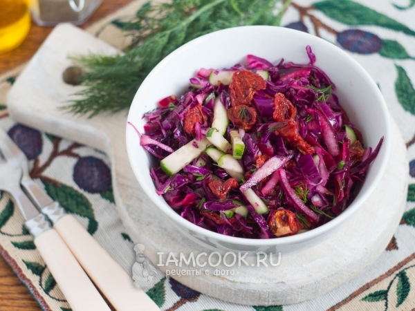 Салат с красной капустой и вялеными помидорами, рецепт с фото