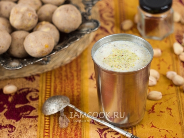 Масала дудх (молоко с шафраном и фисташками), рецепт с фото