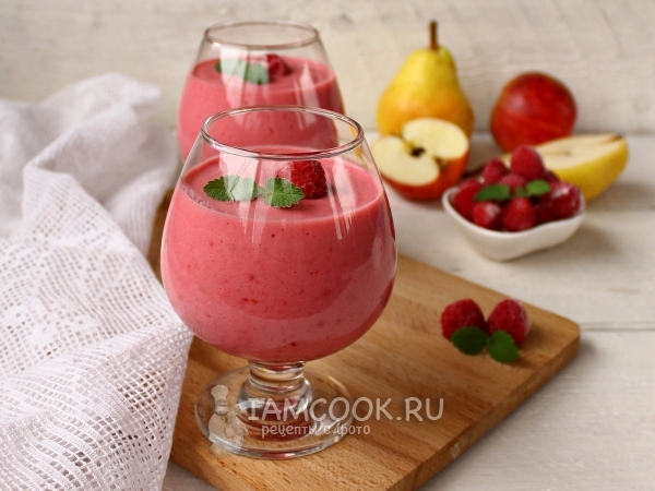 Смузи с малиной, яблоком и грушей, рецепт с фото