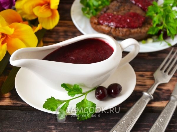 Вишневый соус к мясу (с коньяком), рецепт с фото
