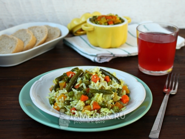 Рис с овощами в горшочках в духовке, рецепт с фото