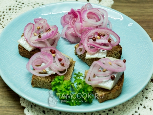 Маринованный красный лук, рецепт с фото