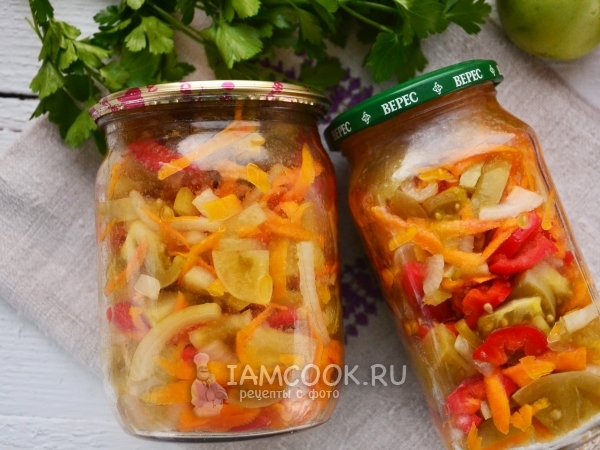 Салат из зеленых помидоров «Пальчики оближешь», рецепт с фото