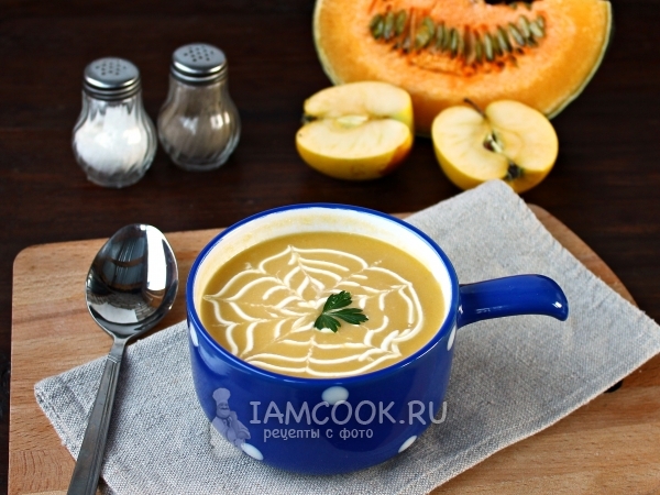 Тыквенный крем-суп с печеным яблоком и сливками, рецепт с фото