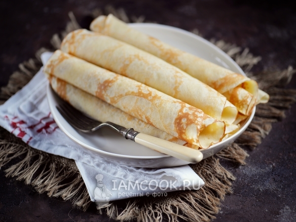 Пышные дрожжевые блины на молоке, рецепт с фото