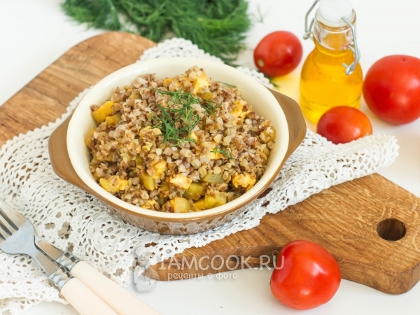 Гречневая каша с кабачками и адыгейским сыром, рецепт с фото