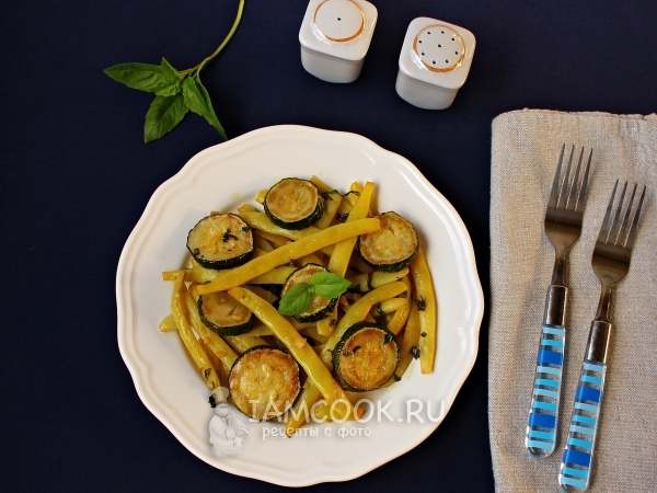 Соте из кабачков и спаржевой фасоли, рецепт с фото