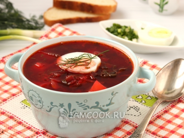 Горячий свекольник с ботвой, рецепт с фото