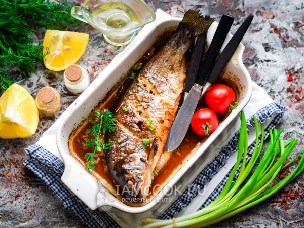 Форель, запеченная в соевом соусе, рецепт с фото