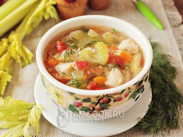 Суп с сельдереем и курицей, рецепт с фото