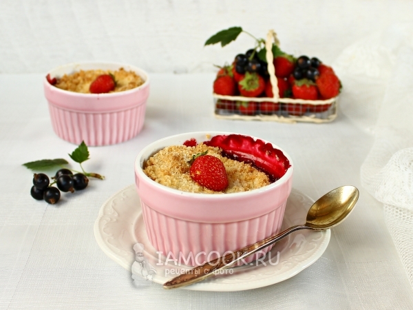Ягодный крамбл, рецепт с фото