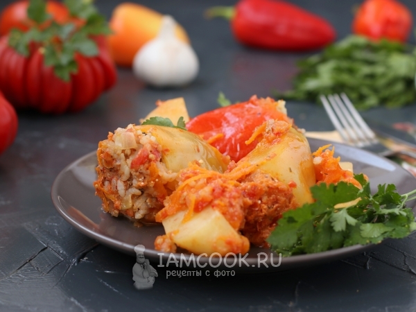 Фаршированный мясом перец с картофелем, рецепт с фото