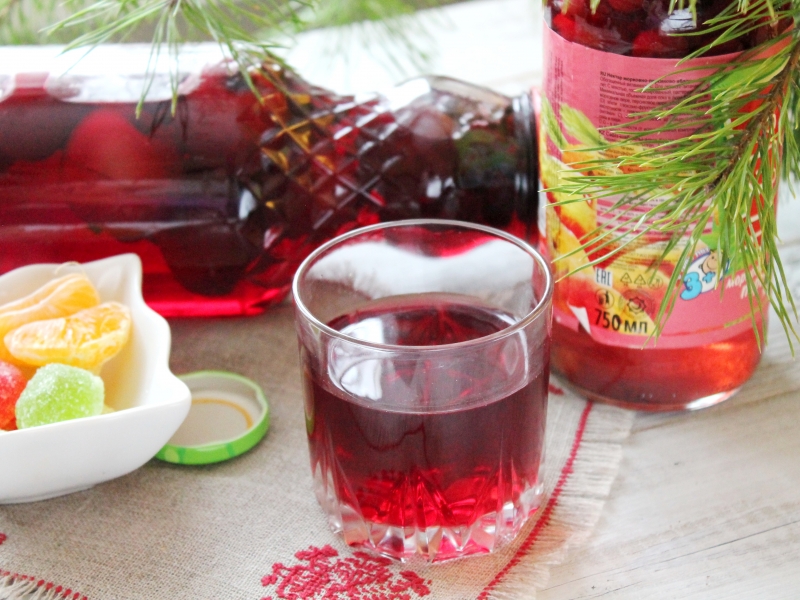 Компот из ранеток и вишни на зиму, рецепт с фото