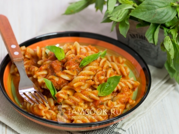 Паста с перцем и помидорами, рецепт с фото