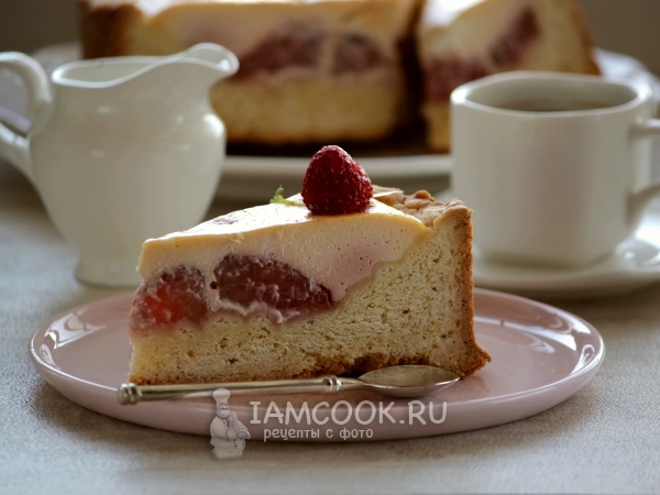 Зимний пирог с клубникой, рецепт с фото