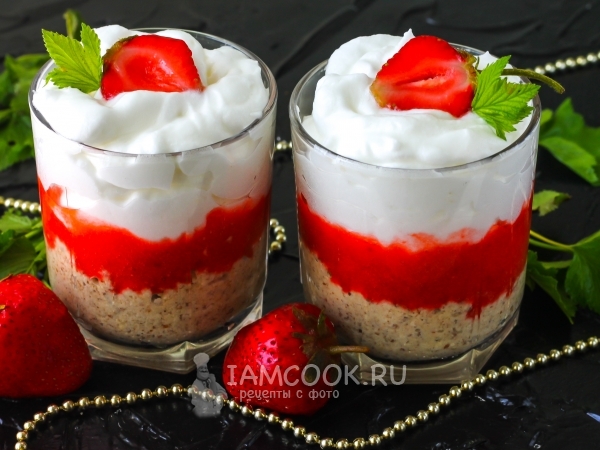Клубничное парфе, рецепт с фото