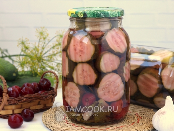Маринованные огурцы с вишнями на зиму, рецепт с фото