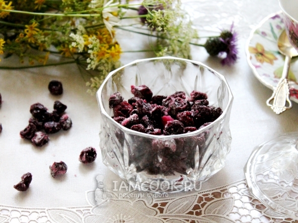 Вяленая вишня в домашних условиях в духовке, рецепт с фото