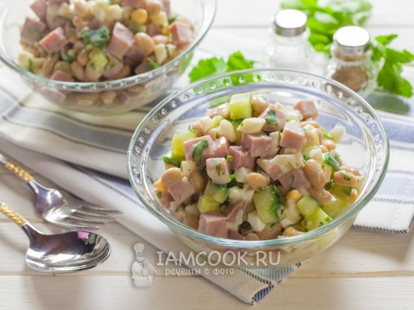 Салат с фасолью, яйцами и ветчиной, рецепт с фото