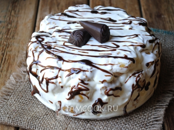 Торт из профитролей со сметанным кремом, рецепт с фото