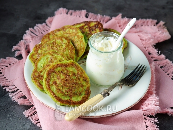 Оладьи из брокколи, рецепт с фото