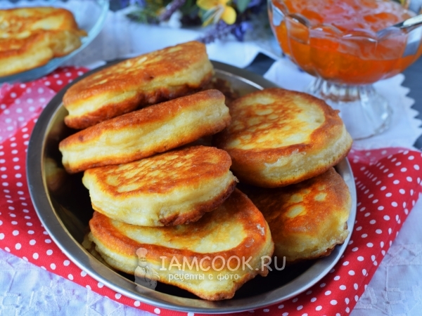 Классические оладьи на кефире, рецепт с фото