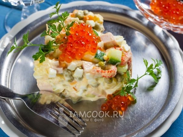 «Оливье» с раковыми шейками, рецепт с фото