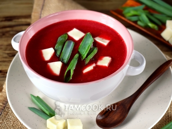 Свекольный суп-пюре с брынзой, рецепт с фото