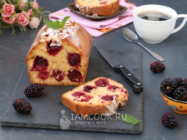 Кекс с ежевикой, рецепт с фото