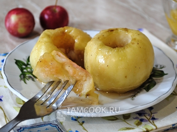 Запеченные яблоки для детей, рецепт с фото