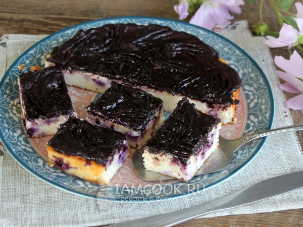 Творожная запеканка с черникой, рецепт с фото