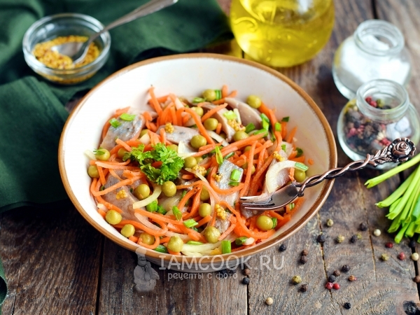 Салат с селедкой и морковью по-корейски, рецепт с фото