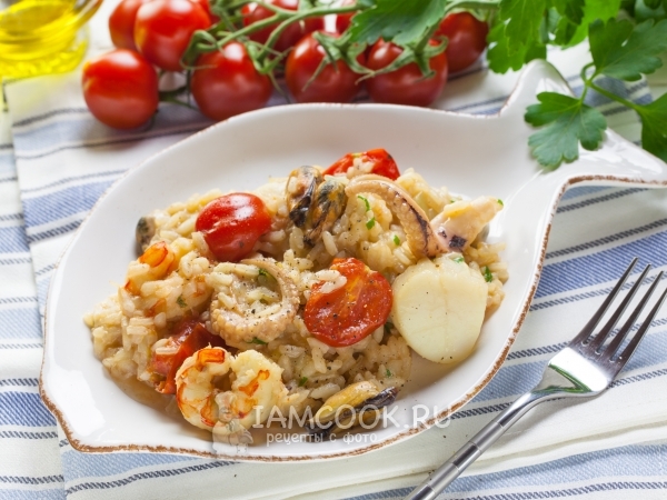 Томатное ризотто с морепродуктами, рецепт с фото
