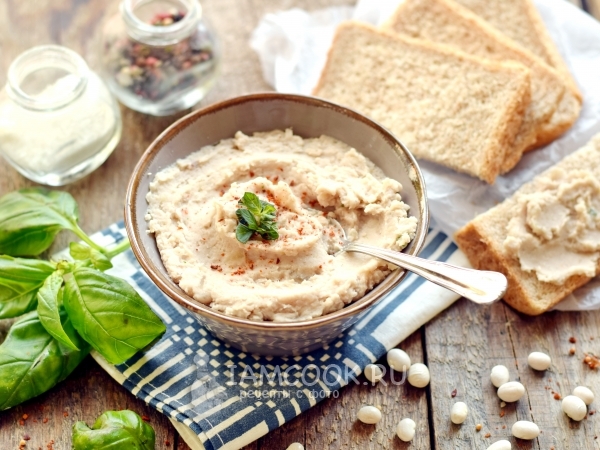 Постный паштет из фасоли и грецких орехов, рецепт с фото