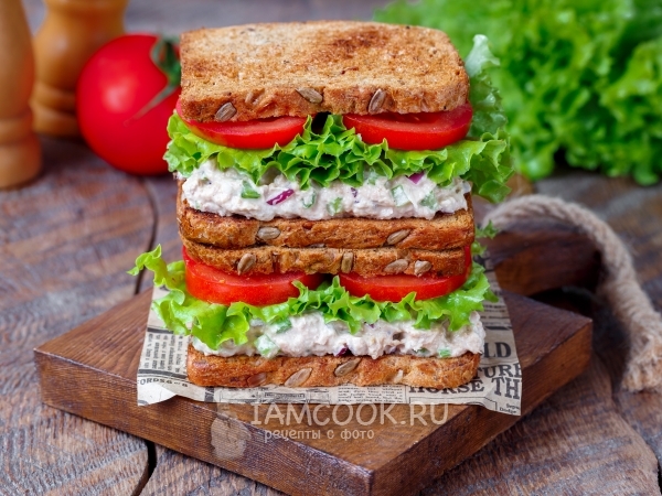 Бутерброды с тунцом и сельдереем, рецепт с фото