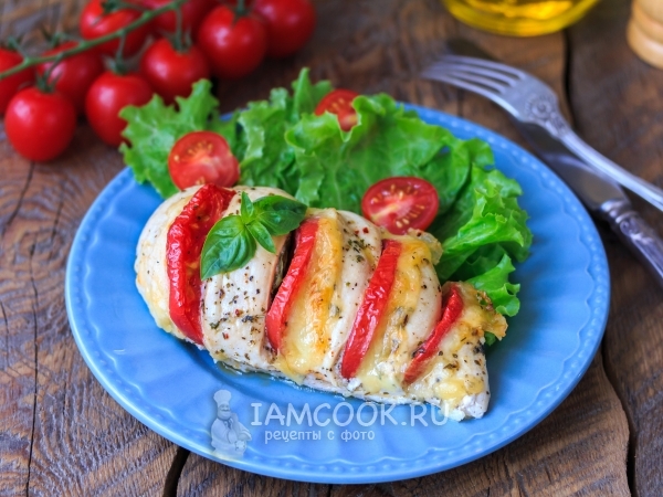 Куриная грудка, фаршированная помидорами и сыром, рецепт с фото