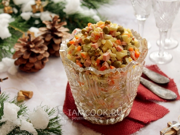 «Оливье» с яблоком, рецепт с фото