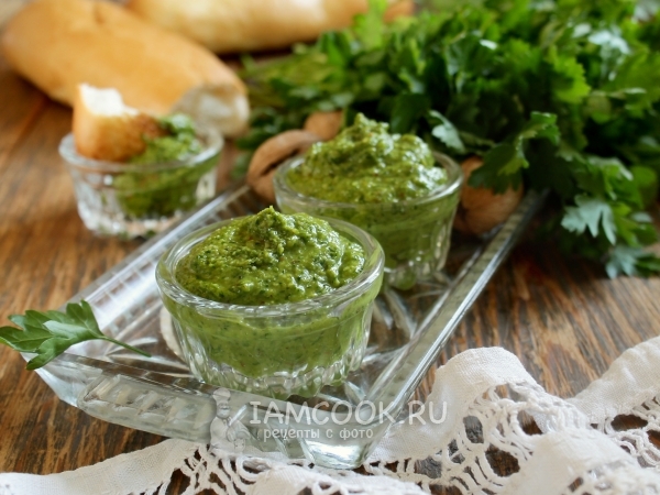 Песто из петрушки, рецепт с фото