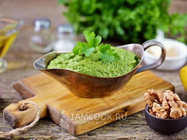 Соус песто «Весенний» (из первой зелени), рецепт с фото