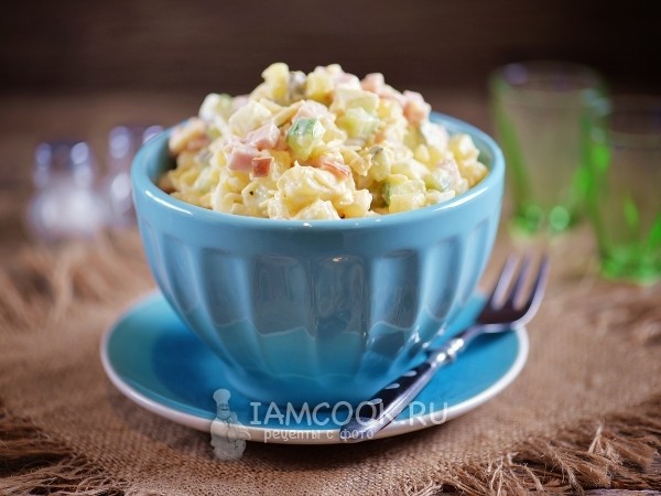 Салат «Берлинский» с ветчиной и сыром, рецепт с фото