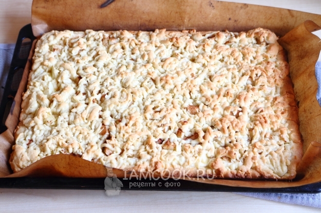 Выпекаем тертый пирог в духовке