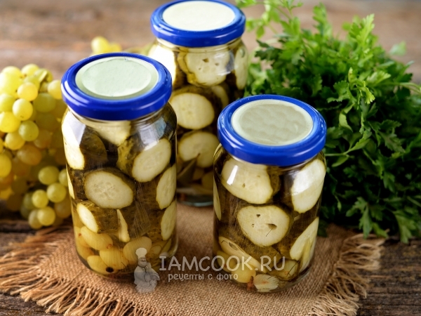 Маринованные огурцы с виноградом на зиму, рецепт с фото