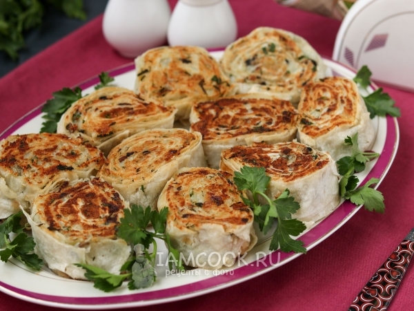Картофельно-грибные рулетики из лаваша, рецепт с фото