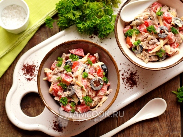 Салат с языком, сыром и помидорами, рецепт с фото