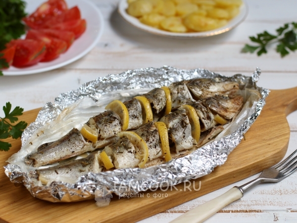 Навага в духовке в фольге, рецепт с фото