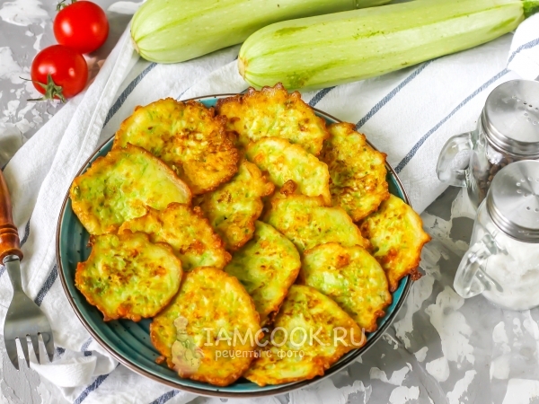 Кабачковые оладьи с брынзой, рецепт с фото